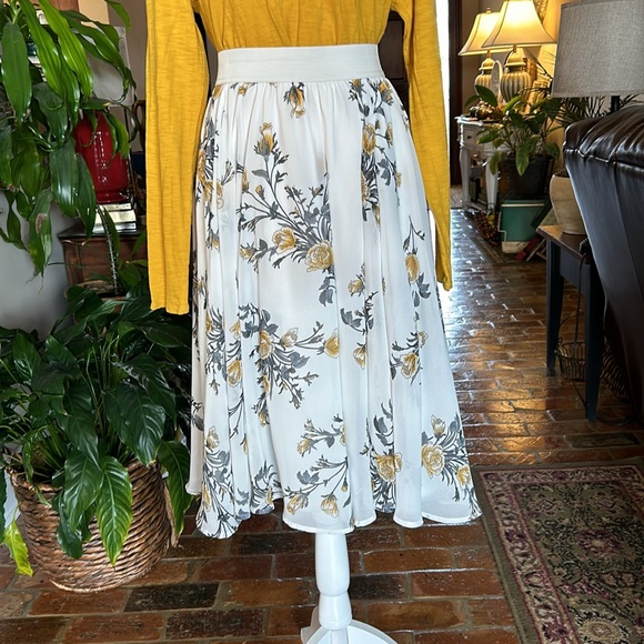 Torrid chiffon pull-on midi skirt sz 1X - Picture 3 of 11